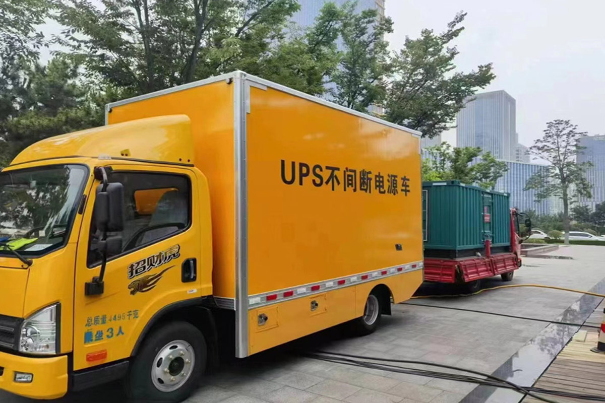临桂发电机租赁施工现场
